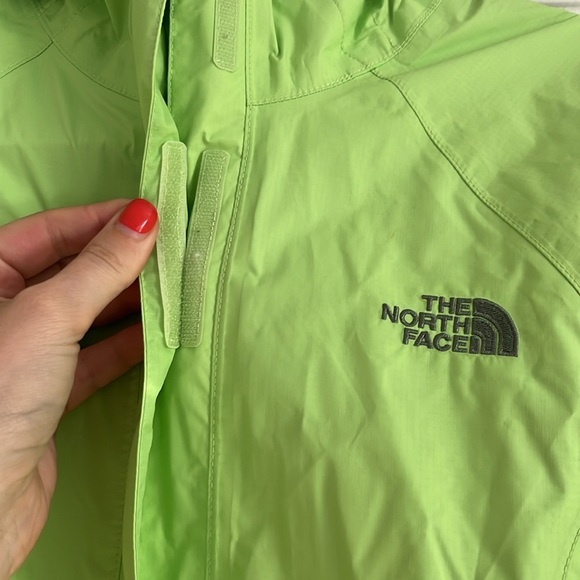 NWOT THE NORTH FACE VENTURE JACKET WOMEN'S, Budding Green - XS - Picture 3 of 7